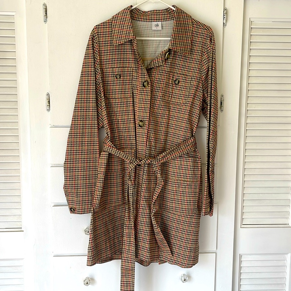 Cabi unlined trench coat. Perfect for Spring weather. No tags. Never worn.